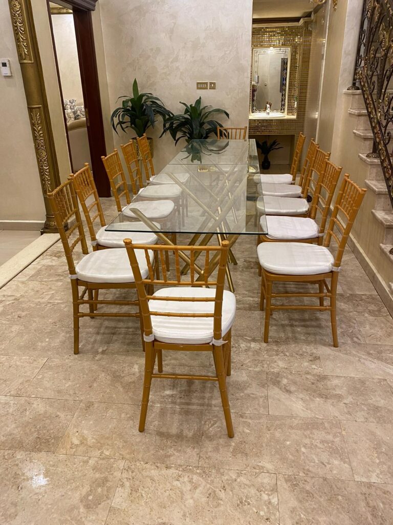 كراسي وطاولات للمناسبات مؤجرة في الكويت